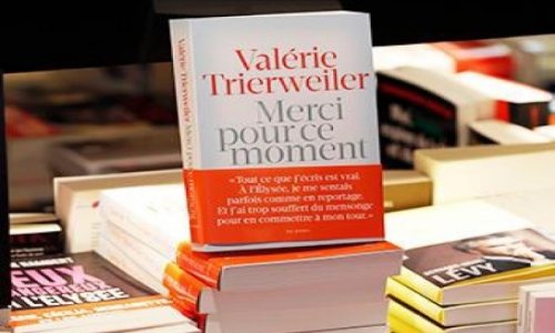 Книга журналистки о ее связях с Олландом сделала богаче президента