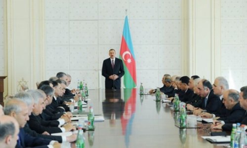 Ильхам Алиев провел совещание с министрами -ВИДЕО