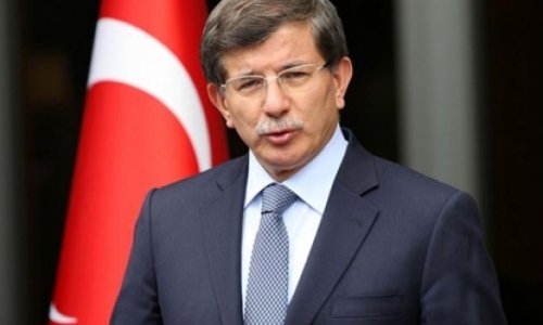 Davudoğlu yeni kampaniya başladı: "Gəl qucaqlaşaq"