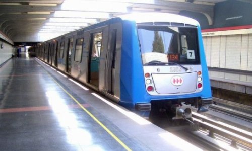Французские поезда в бакинском метро