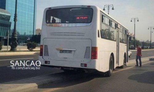 Bakıda daha bir avtobus biabırçılığı - FOTO