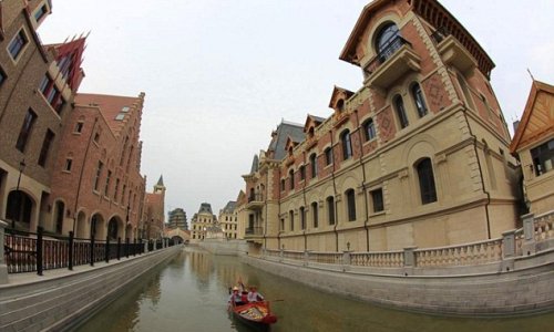 China creates its very own Venice - PHOTO