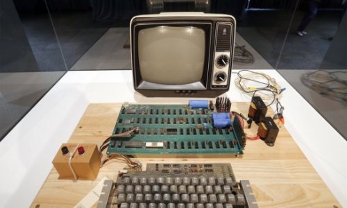 Один из первых компьютеров Apple ушел с молотка