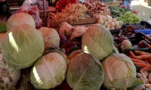 Azerbaijan reduces import of fruit and vegetables