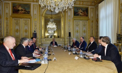 Azerbaijan, Armenian leaders meet in Paris