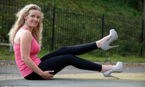 Mother-of-five to be the first person to run a marathon in HIGH HEELS - PHOTO