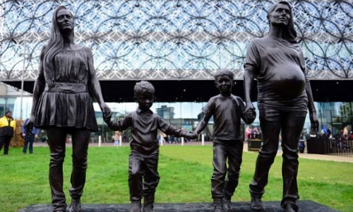 Is Gillian Wearing's family sculpture offensive to fathers?