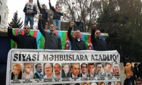Azerbaijani opposition demonstrates in Baku