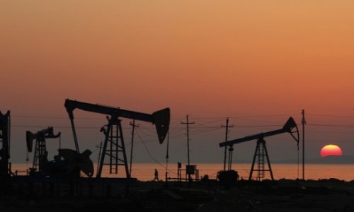Azerbaijan's reliance on oil increases in 2015 budget