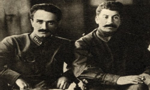 Stalinin əvəzinə Mikoyana açılan atəş