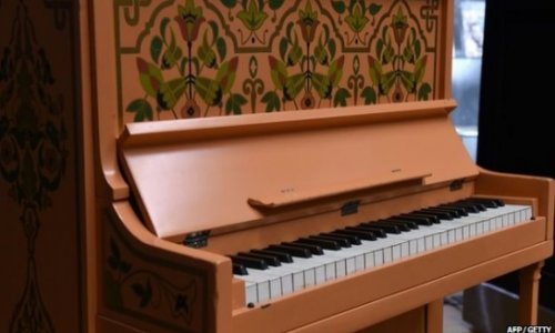 Casablanca piano sells for $2.9m in New York auction