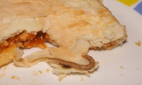 Horrified shopper ‘violently sick’ after finding worm in Iceland chicken tikka slice