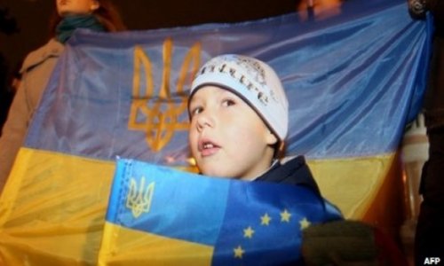 Ukraine blames IMF for halt to agreements with Europe