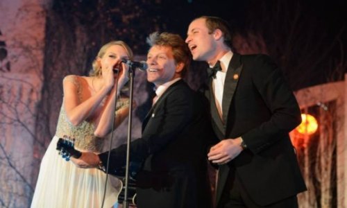 William sings Livin’ on a Prayer with Bon Jovi and Taylor Swift - VIDEO