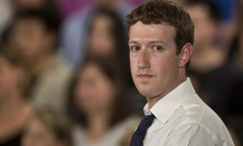 Zuckerberg’s big headache: Messaging app fans don’t use Facebook
