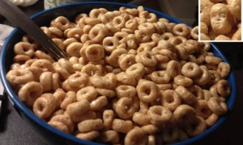 Cereal fan snaps ghostly face in bowl of Cheerios