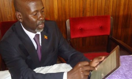 Uganda gives iPads to all MPs