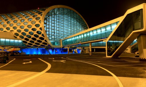 Futuristic airport terminal - PHOTO