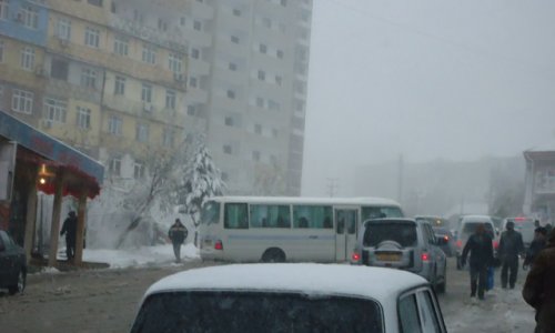 Problems caused by first snow in Baku - PHOTO