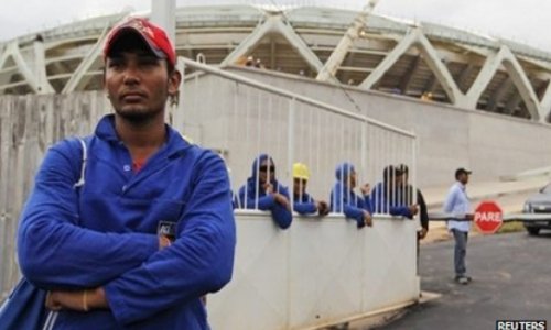 Brazil World Cup 2014: Builders strike at Amazon stadium