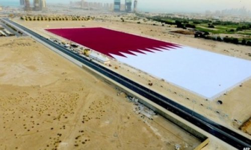 Qatar breaks record for world's largest flag