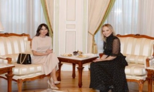 Azerbaijan's first lady welcomes Ornella Muti in Baku - PHOTO