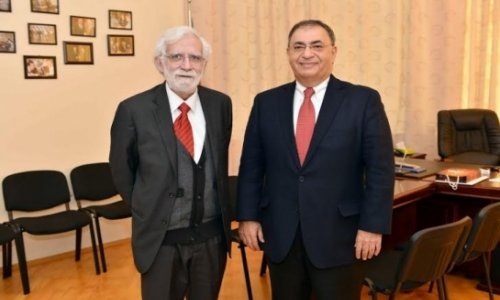 Asim Mollazade meets Cuban ambassador in Baku
