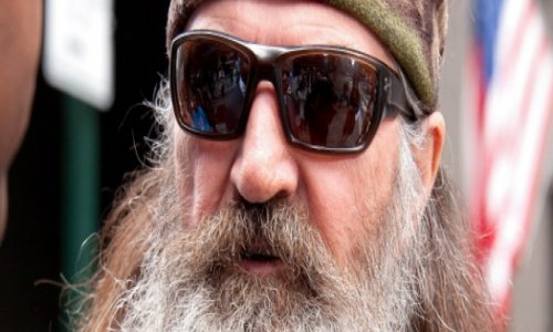 'Duck dynasty' fans are losing their minds on facebook