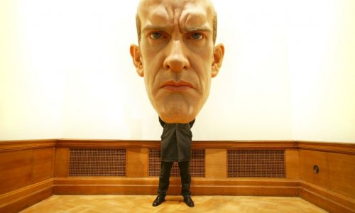 Sculptor creates hyper-realistic models of humans - PHOTO