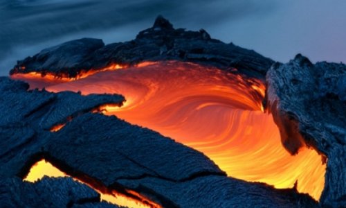 Beautiful volcano images captured just yards from lava - PHOTO