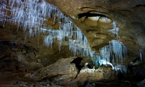 An extraordinary cave system in south Wales - PHOTO