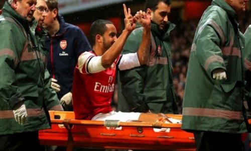 Injured Theo Walcott to miss six months