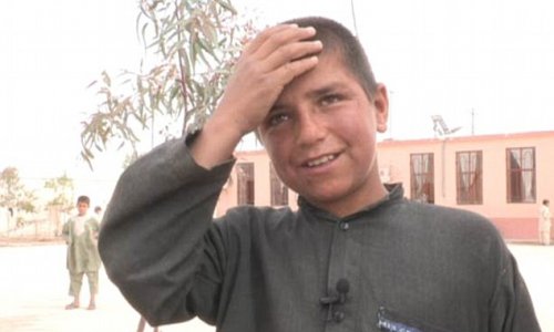 Afghan girl, 10, captured before blowing hersell off - PHOTO+VIDEO