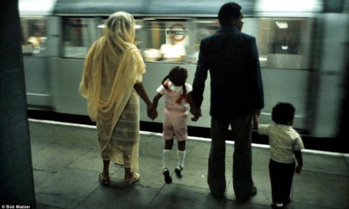Life on the London Underground in the 1970s and 80s - PHOTO