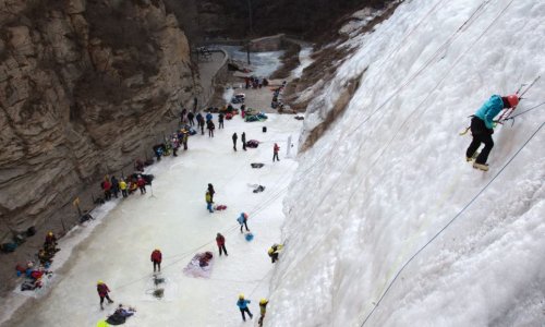 Ice-cool climbers brave extremely cold temperatures to scale a Beijing Waterfall - PHOTO