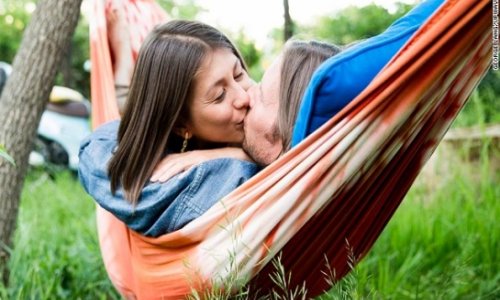 8 health benefits of kissing