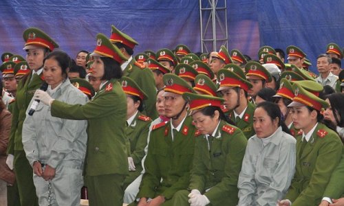 Vietnam sentences 30 heroin smugglers to death including 9 females - PHOTO