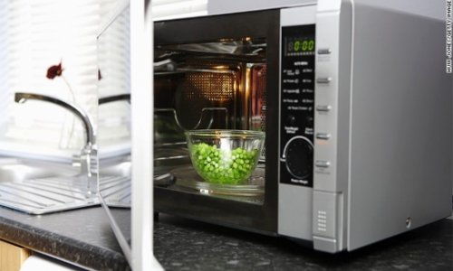 Does microwaving food remove its nutritional value?