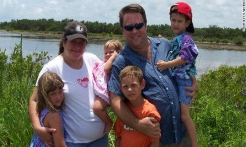 Family loses 300 pounds together - PHOTO