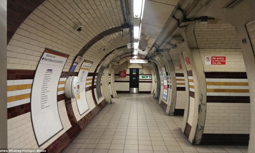 Pictures capture eerily deserted early morning London Underground - PHOTO