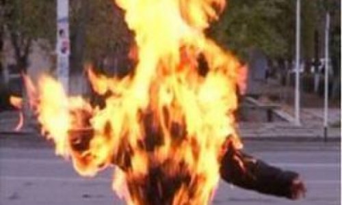 “Dumped” Azeri woman dies after self-immolation protest