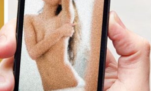 HALF of adults have sent X-rated messages - PHOTO+VIDEO
