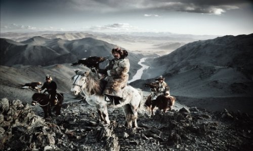 Photographer travels the world to visit 29 indigenous tribes - PHOTO