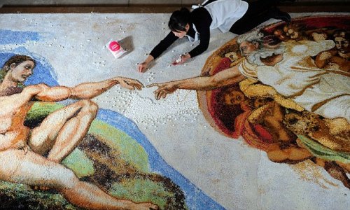 Artist creates life-size replica of the Sistine Chapel ceiling - PHOTO
