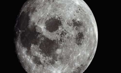 Video shows moment huge meteorite crashes into surface of the moon - VIDEO