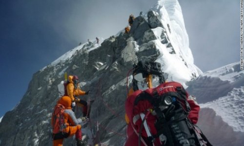 Police to be stationed at Everest base camp