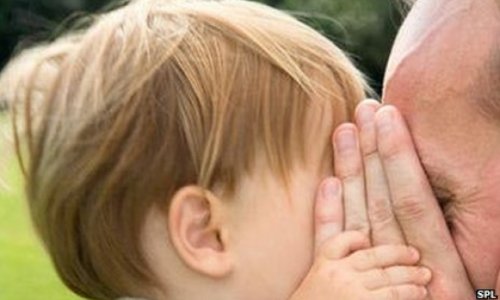 Child health problems 'linked to father's age'