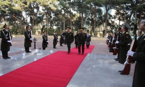 Chef of Turkish Ground Forces meets Azeri officials in Baku