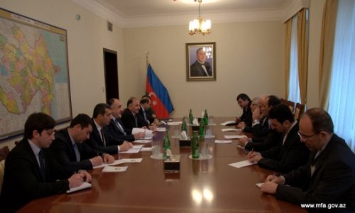 Azeri foreign minister meets visiting Iranian diplomat