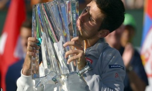 Novak Djokovic beats Roger Federer in final